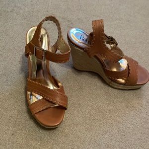 Reba brown leather wedges